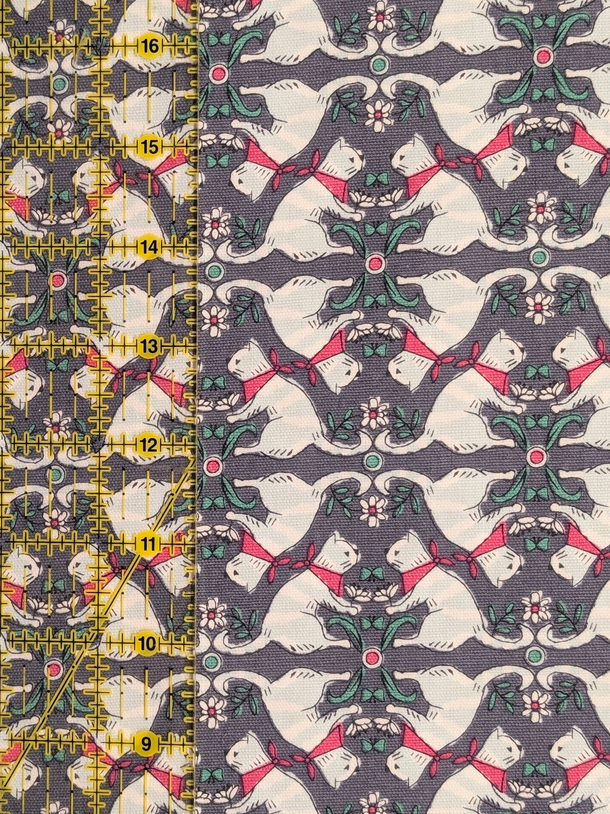 Yuwa - Kaleidoscope Cats Oxford Cotton Fabric - Gray