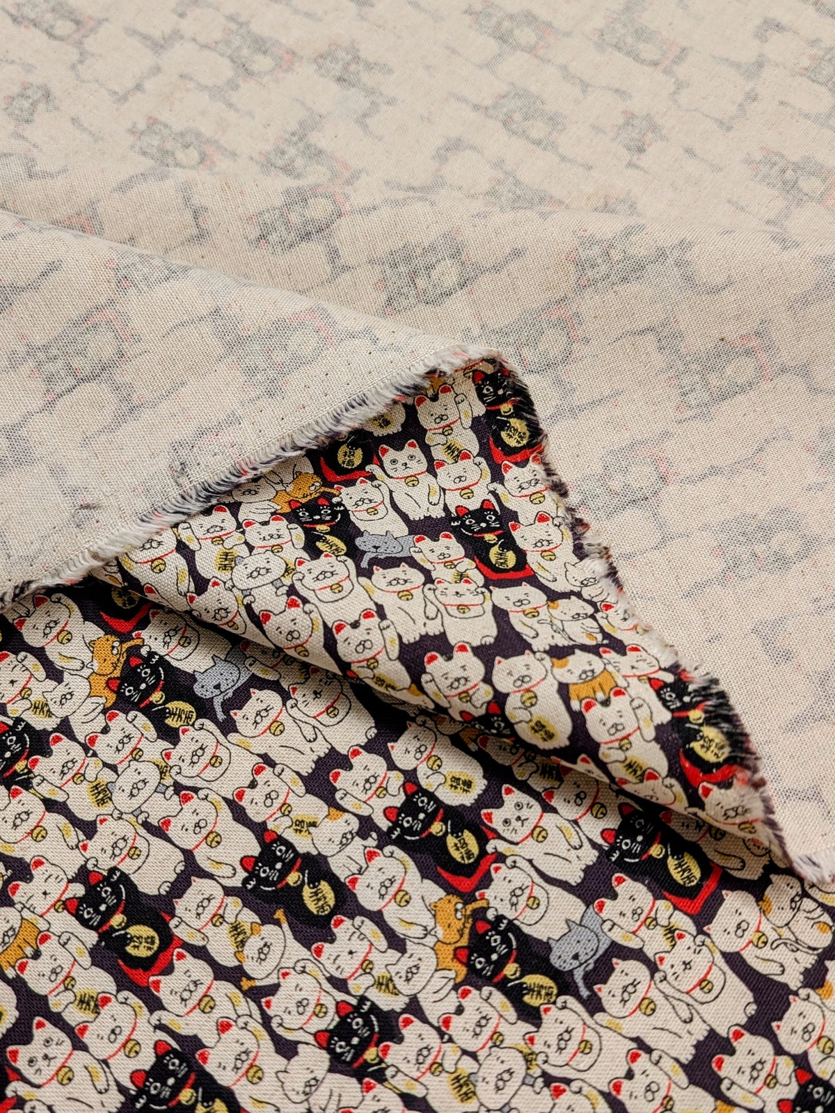 Kobayashi - Little Lucky Cats Cotton/Linen Light Canvas Fabric - Purple