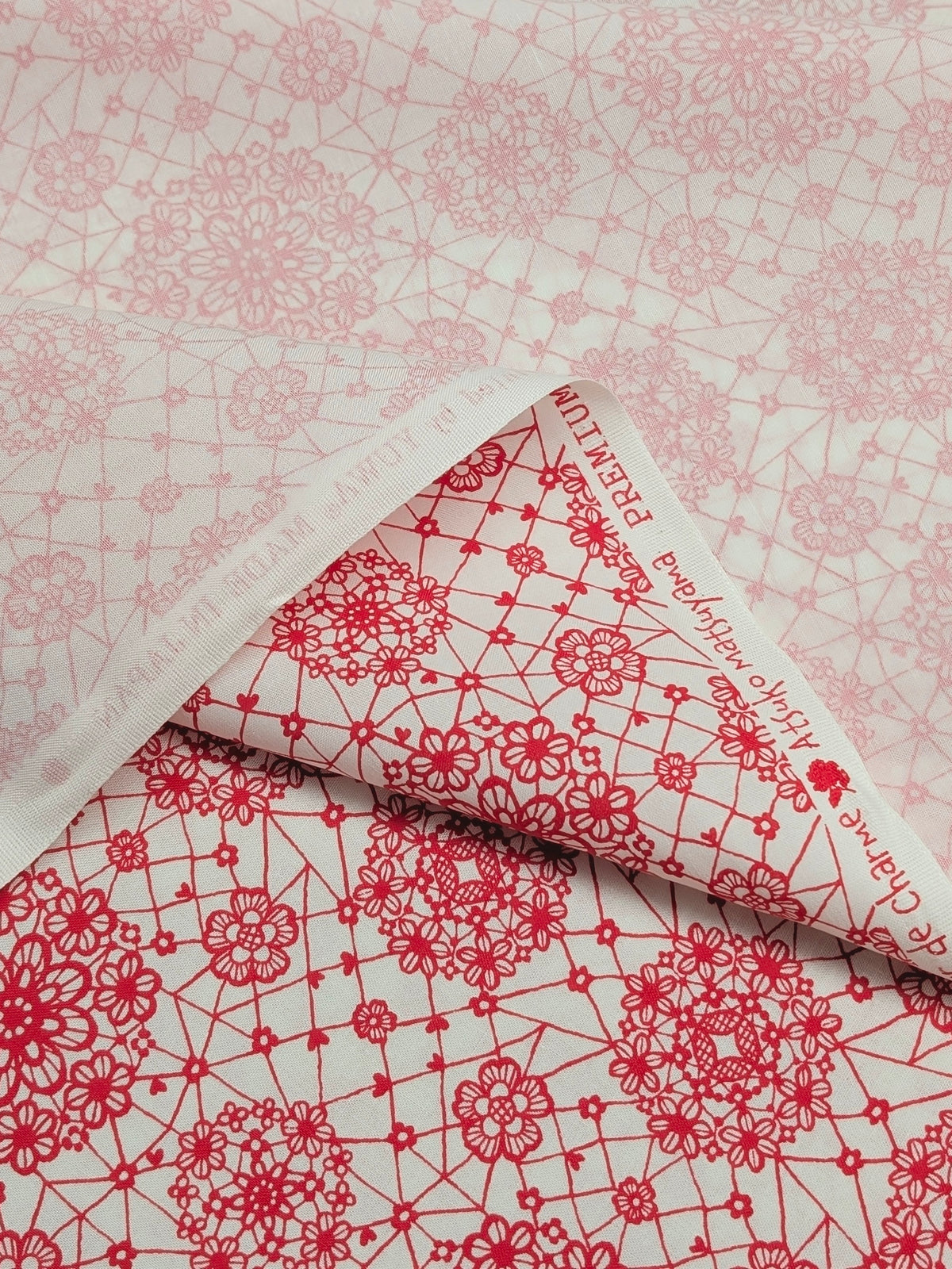 Yuwa - Floral Lace Print Cotton Sheeting Fabric - Red