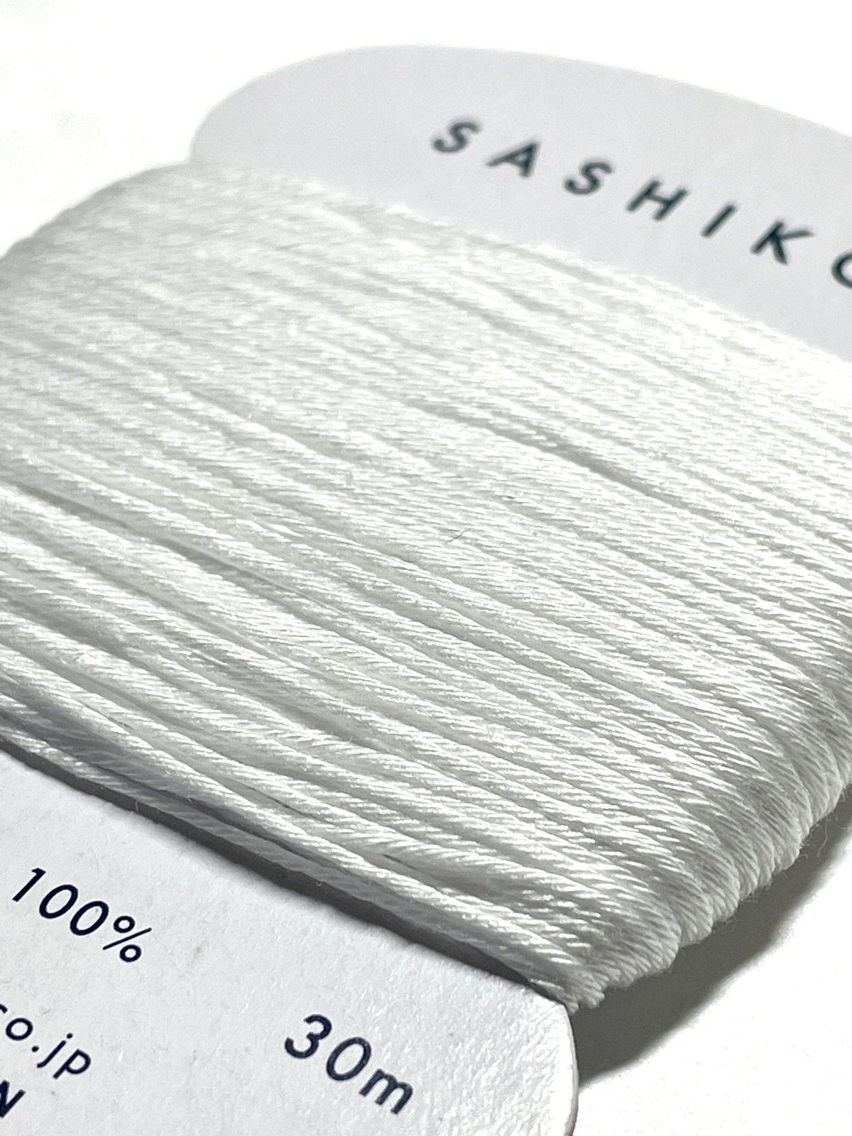 Daruma - Cotton Sashiko Thread 30m Card 20/6 - #201 White