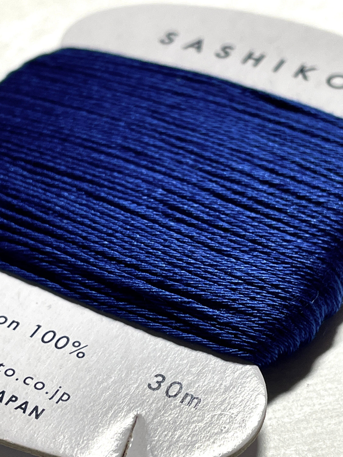 Daruma - Cotton Sashiko Thread 30m Card 20/6 - #215 Indigo Blue