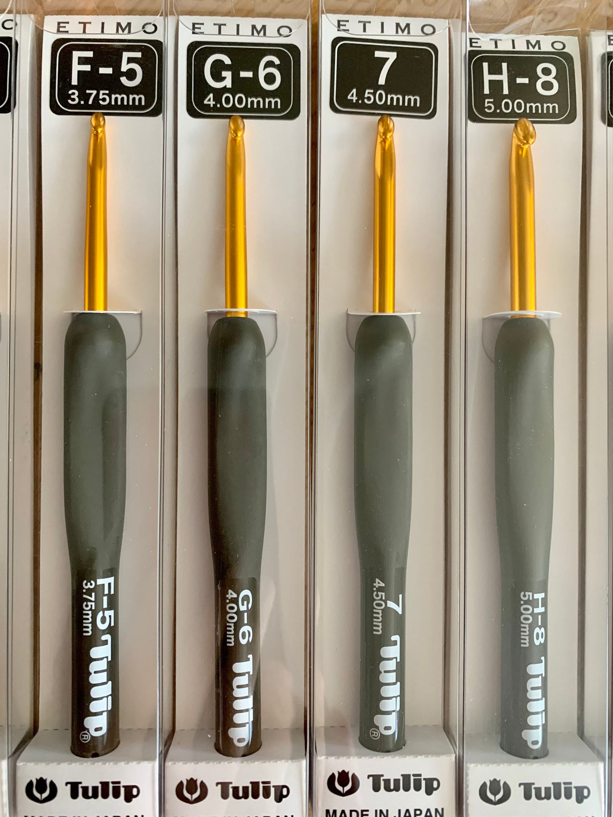 Tulip - "Etimo" Crochet Hooks with Cushion Grip - Gray and Gold