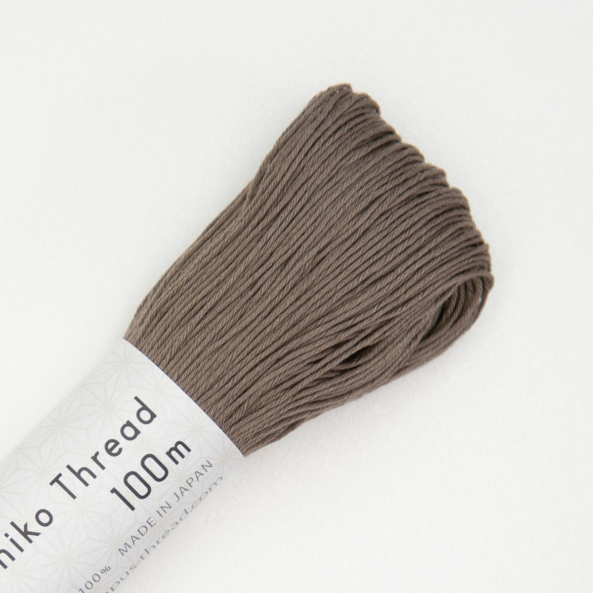 Olympus - Cotton Sashiko Thread 100m Skein - Color #127 Ash