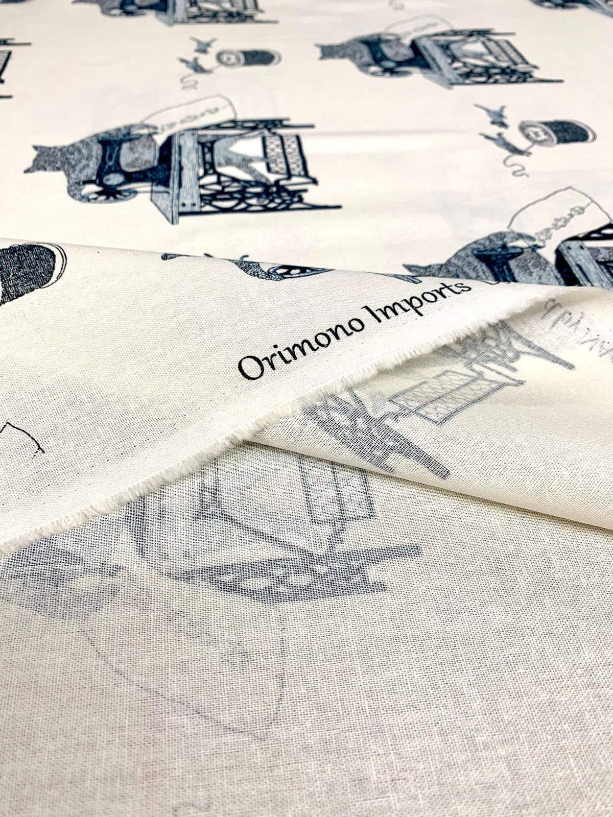 Koizumi - SWATCHES Purr-Fect Stitches Cats with Sewing Machines Cotton/Linen Canvas