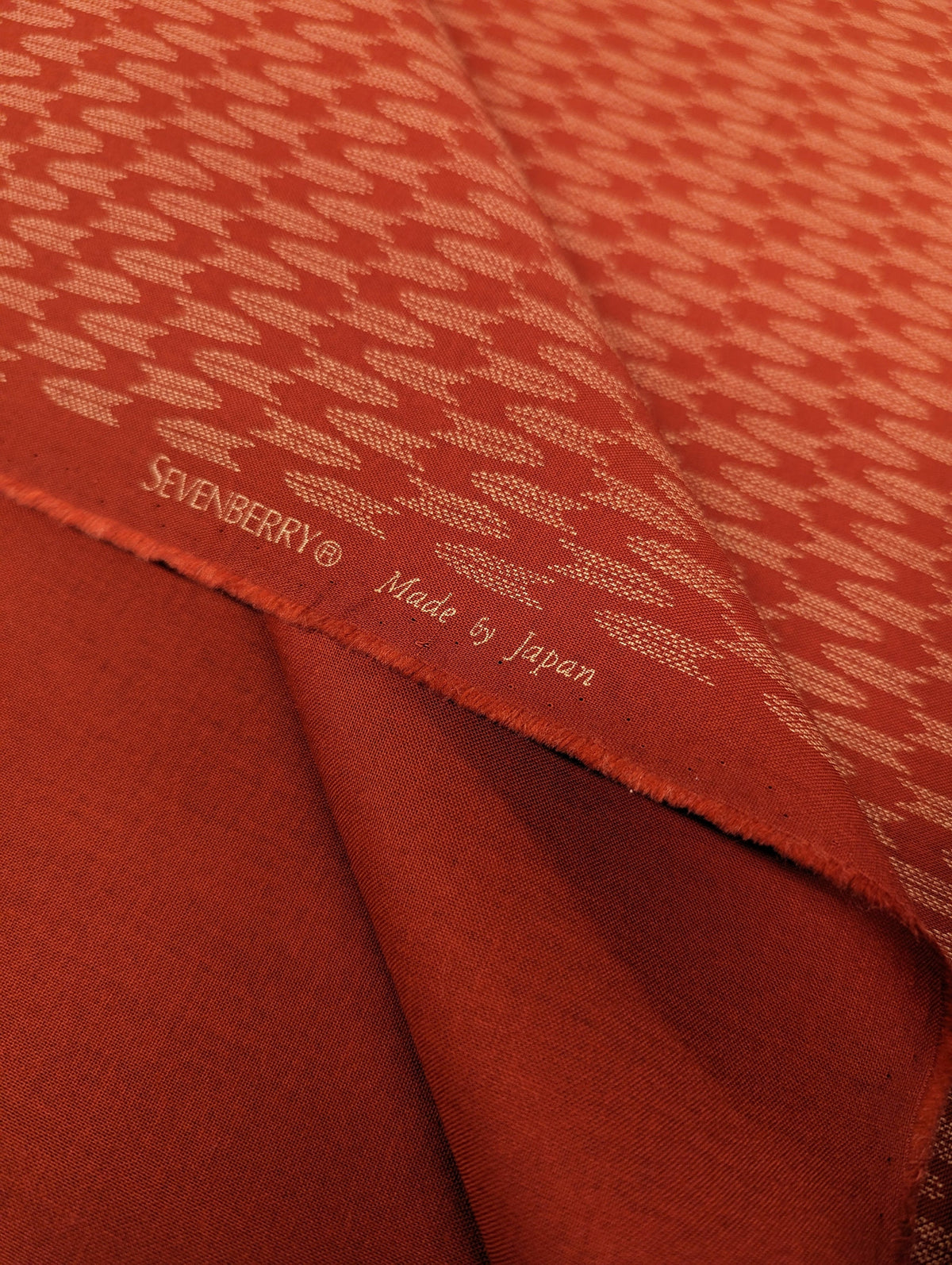 Sevenberry Zigzag Yabane arrows Japanese cotton fabric 88222-6-2 red with beige