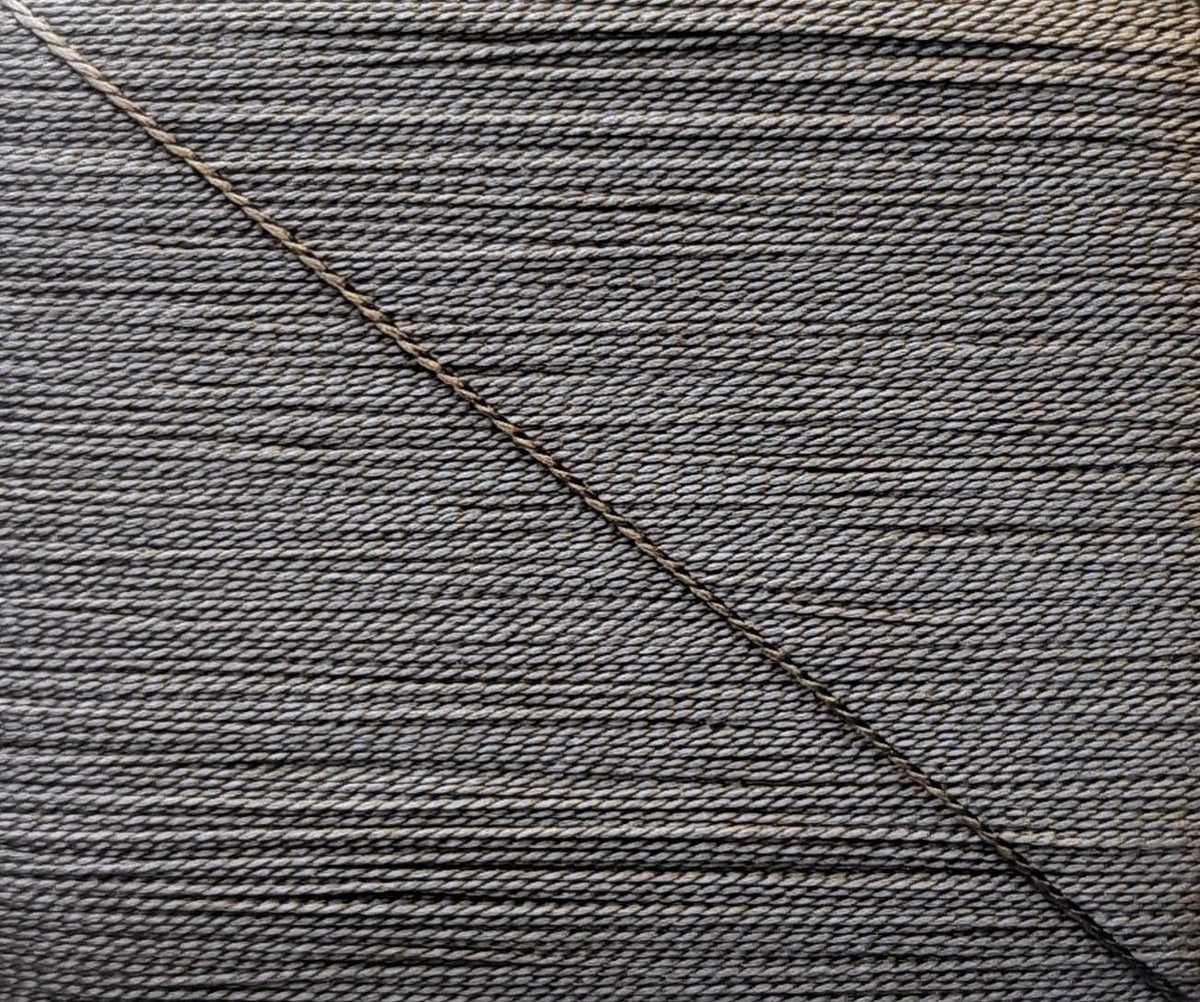 Kinkame - Silk Hand Sewing Thread 80m Card - Color #218 Shuttle Gray
