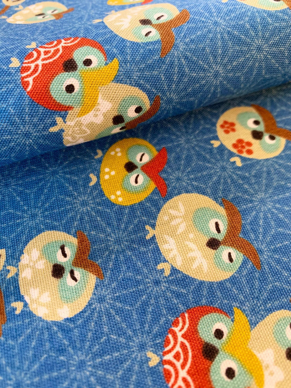 Cute Owls フクロウ 梟 Japanese cotton fabric Y-3060-28C light blue