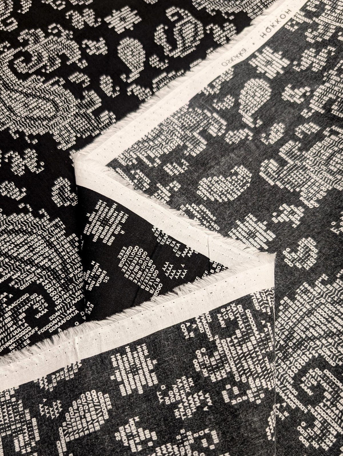 Hokkoh - Coded Paisley Cotton Lawn - Black