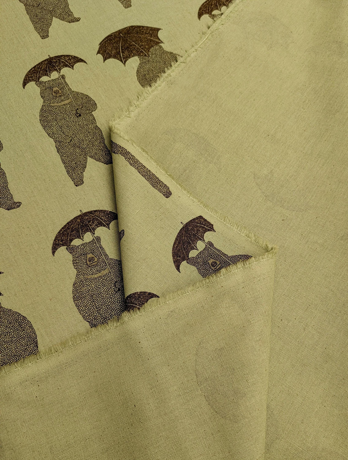 Koizumi - Bear-Able Weather Bears with Umbrellas Cotton/Linen Canvas - Green Brown