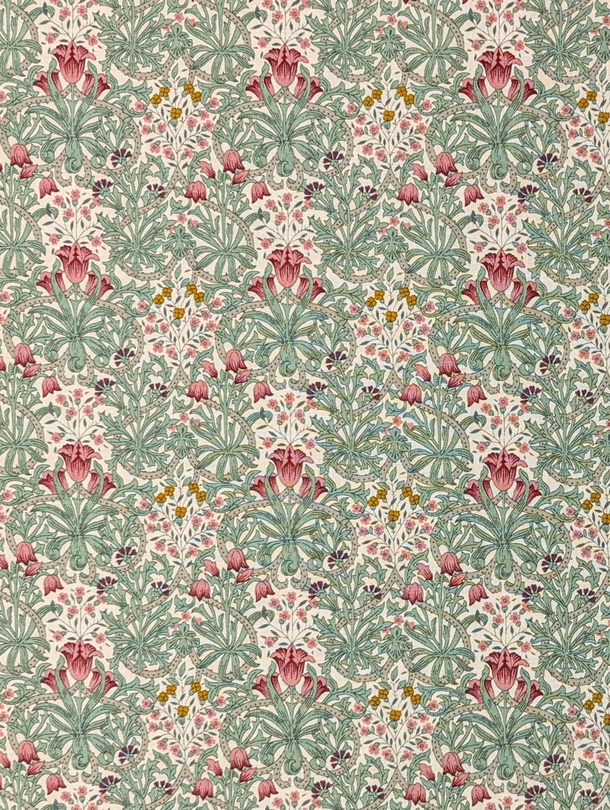 Tulips and Filigree Country Floral Japanese cotton sheeting fabric 88-0845-3B light tint