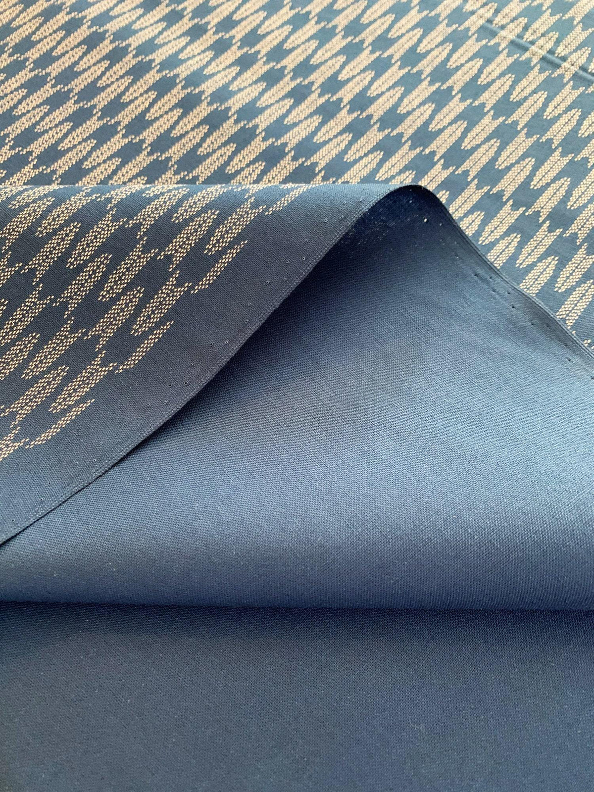 Sevenberry - Zigzag Yabane Arrows Cotton Fabric - Blue Beige