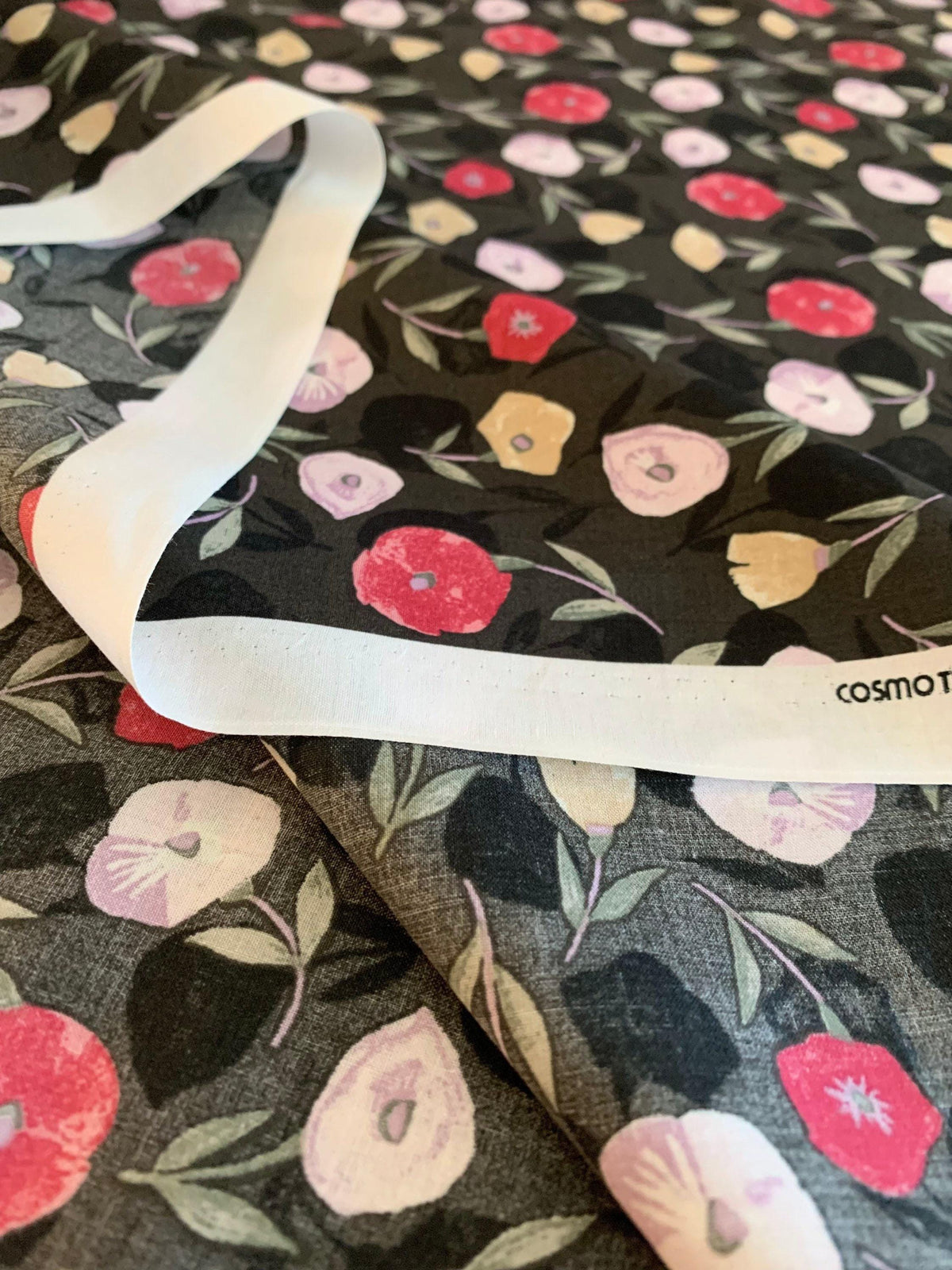 Cosmo - Poppy Shadows Cotton Lawn - Red Pink Black
