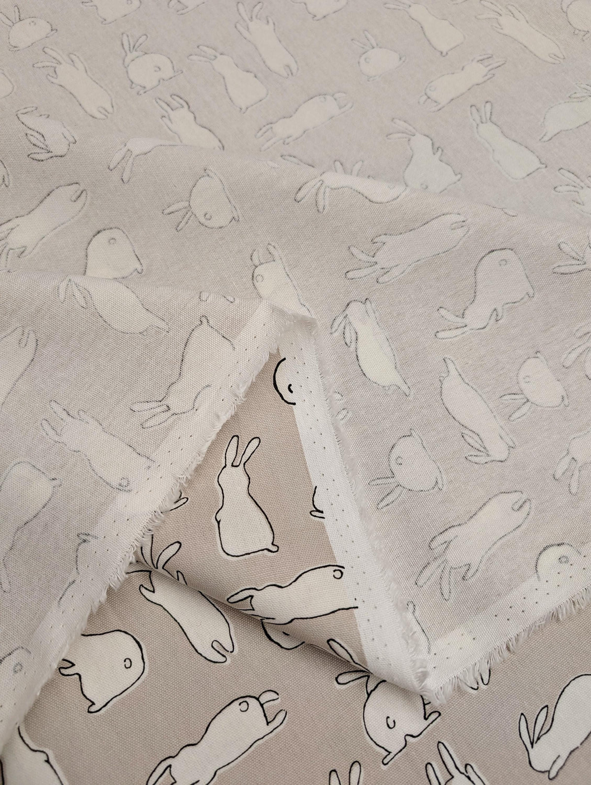 Hishiei - White Rabbits Cotton Oxford - Beige