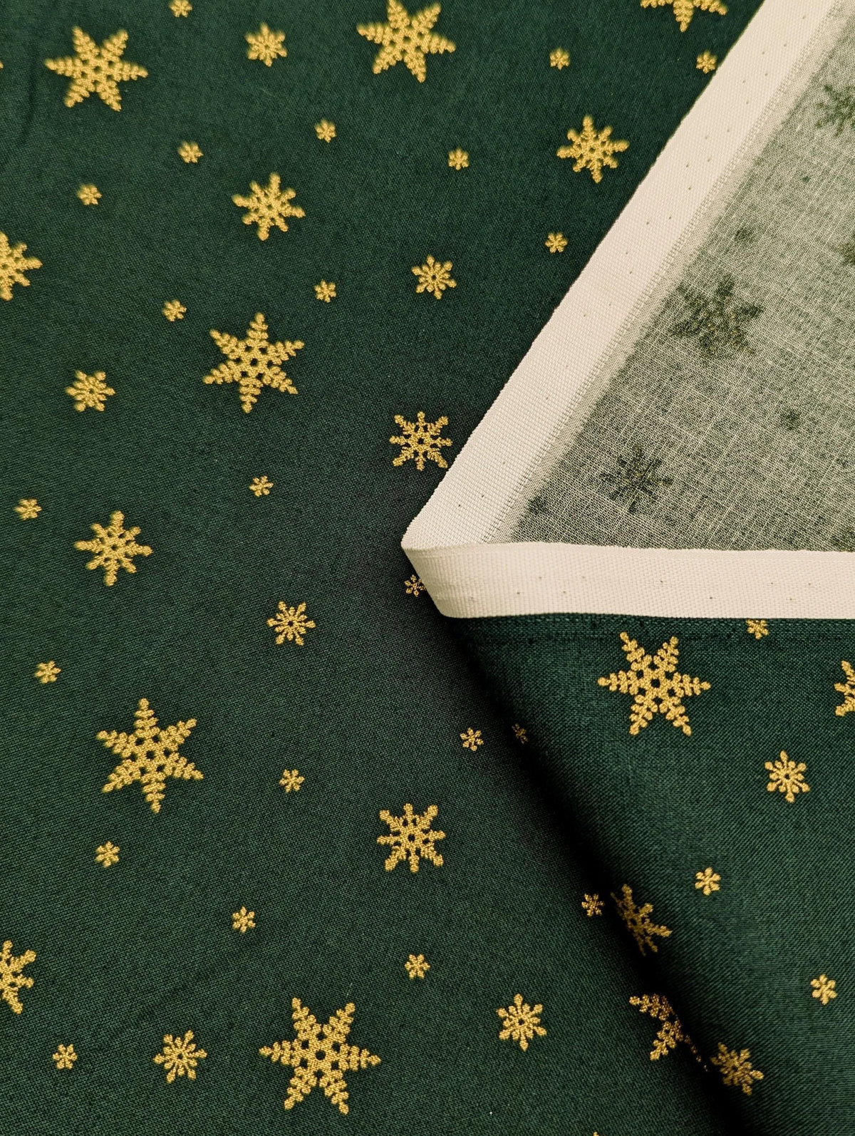 Hishiei - Golden Snowflakes Cotton Fabric - Green