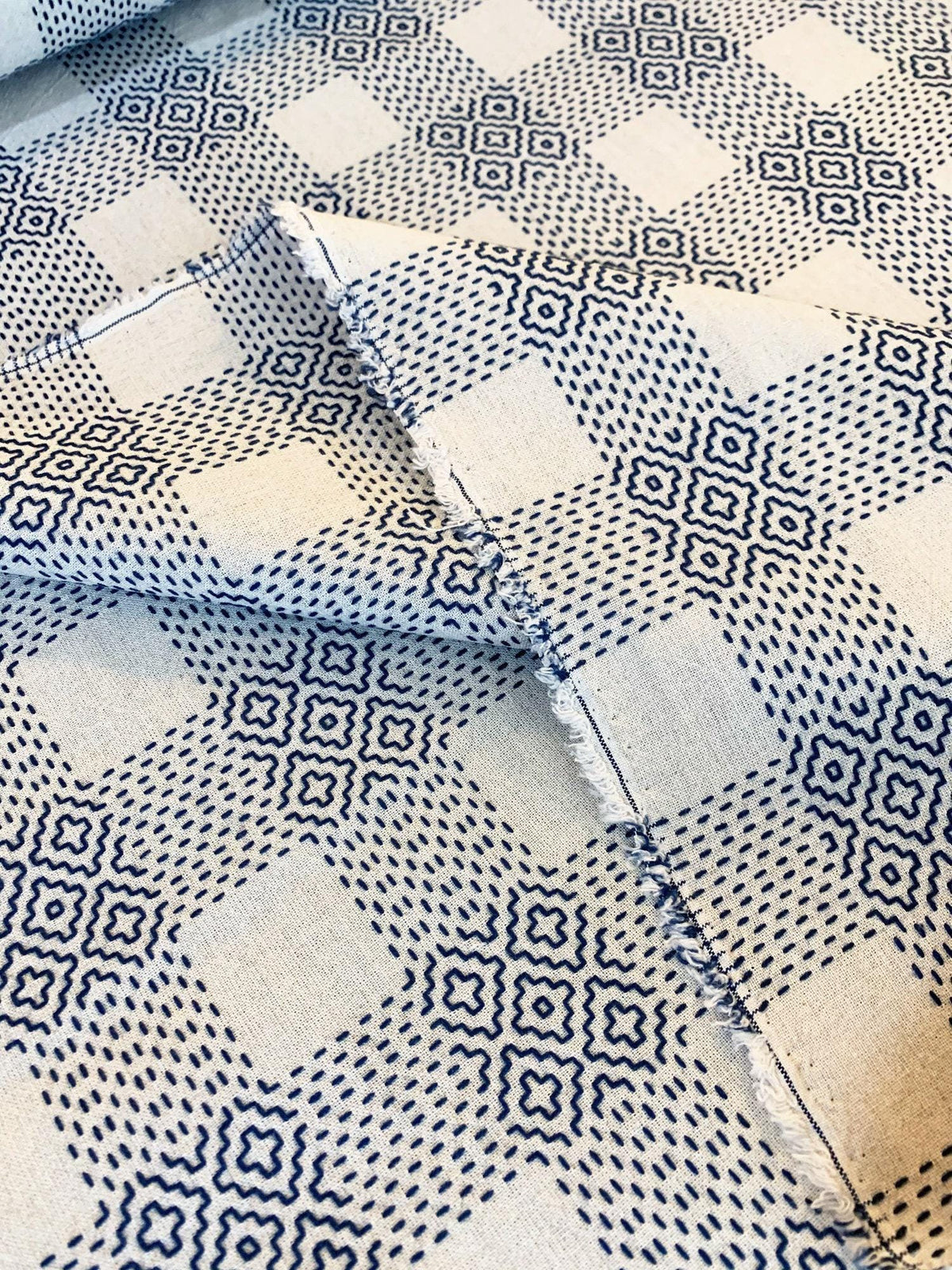 Olympus - Sashiko Sakizomemomen Fabric by the Yard - White Blue