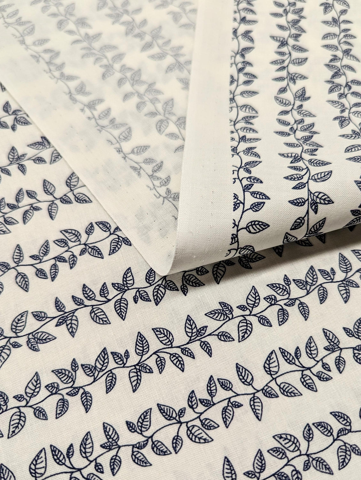 Cosmo - Vining Leaves Cotton Sheeting - White & Blue