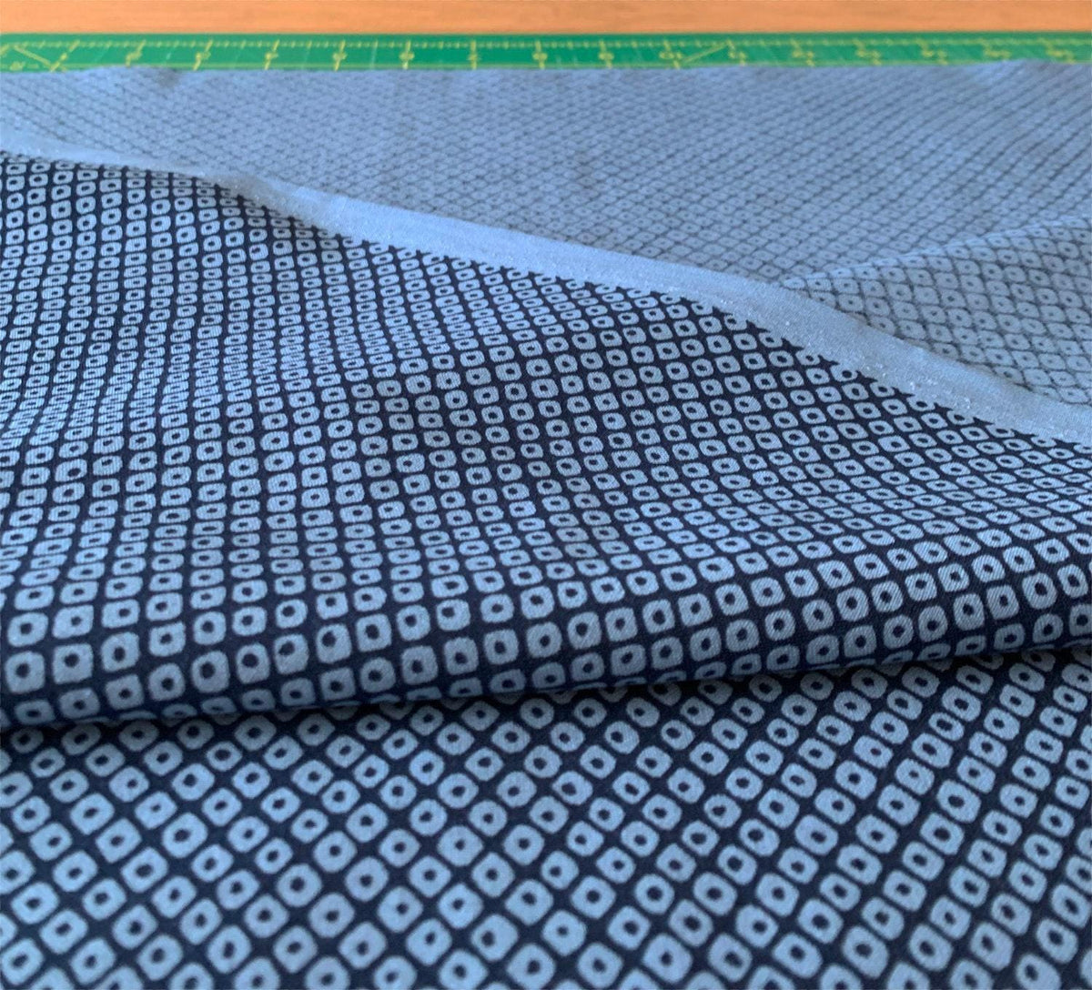 Kanoko Dots Sevenberry Japanese cotton fabric 88220-6-4 navy blue on blue