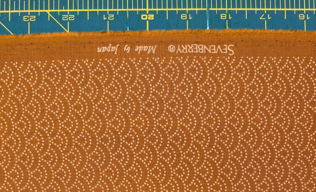 Sevenberry Dotted Waves Japanese cotton fabric 88222-3-2 beige & orange