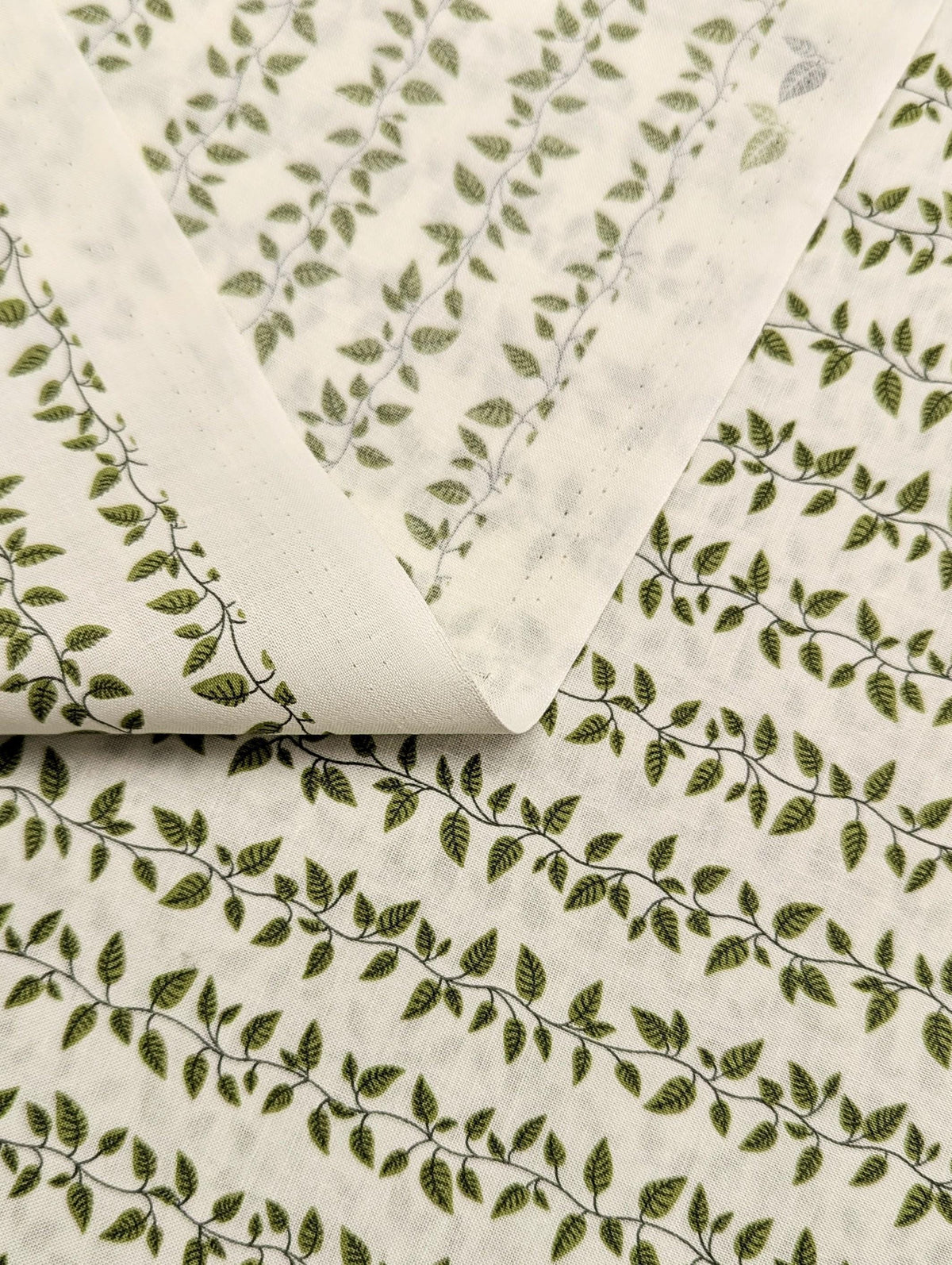 Cosmo - Vining Leaves Cotton Sheeting - White & Green