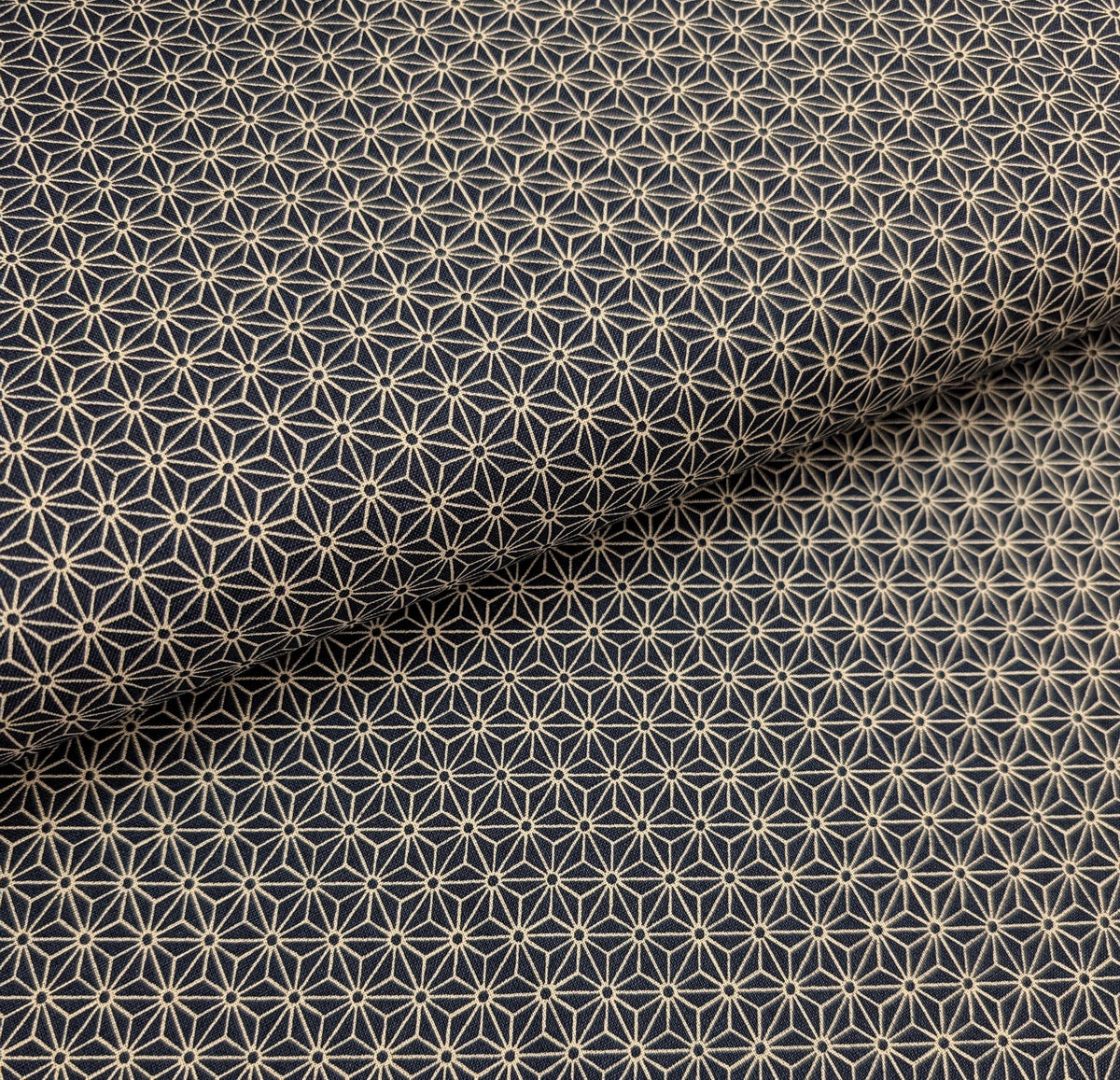 Sevenberry Small Asanoha stars Japanese cotton fabric 88222-2-5 beige & black