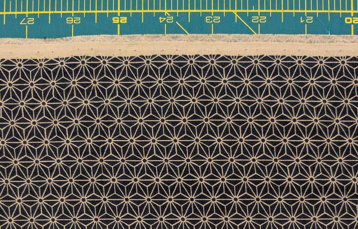 Sevenberry Small Asanoha stars Japanese cotton fabric 88222-2-5 beige & black