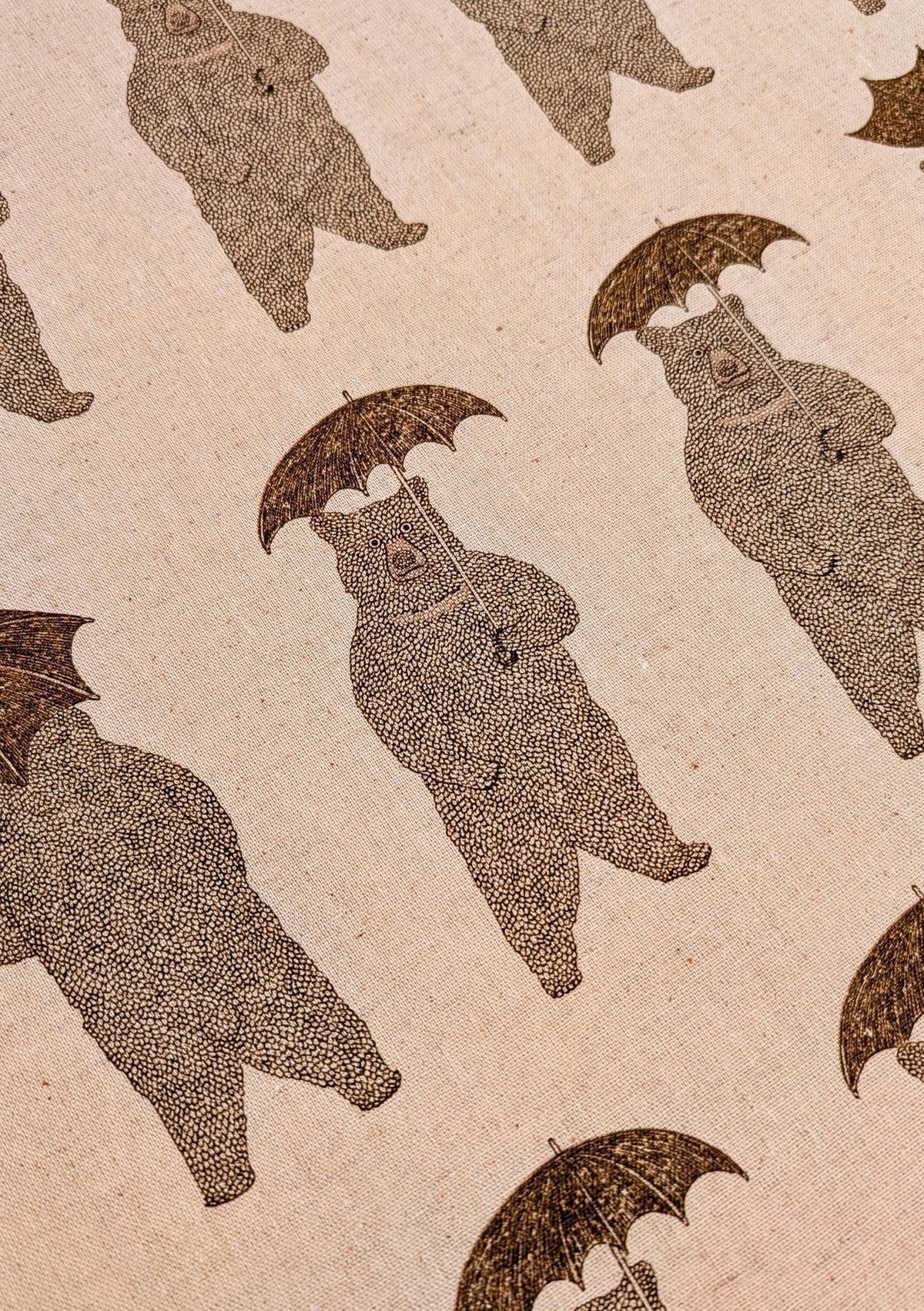 Koizumi - Bear-Able Weather Bears with Umbrellas Cotton/Linen Canvas - Beige Brown