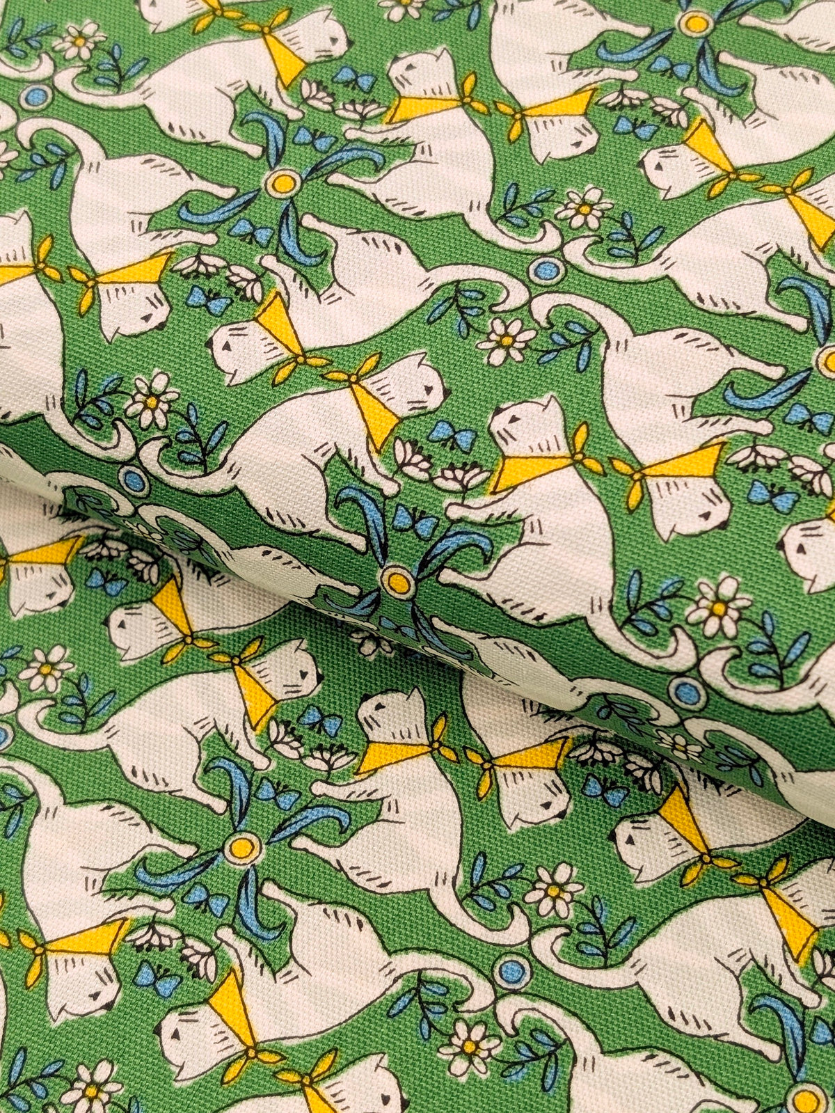 Yuwa - Kaleidoscope Cats Oxford Cotton Fabric - Green