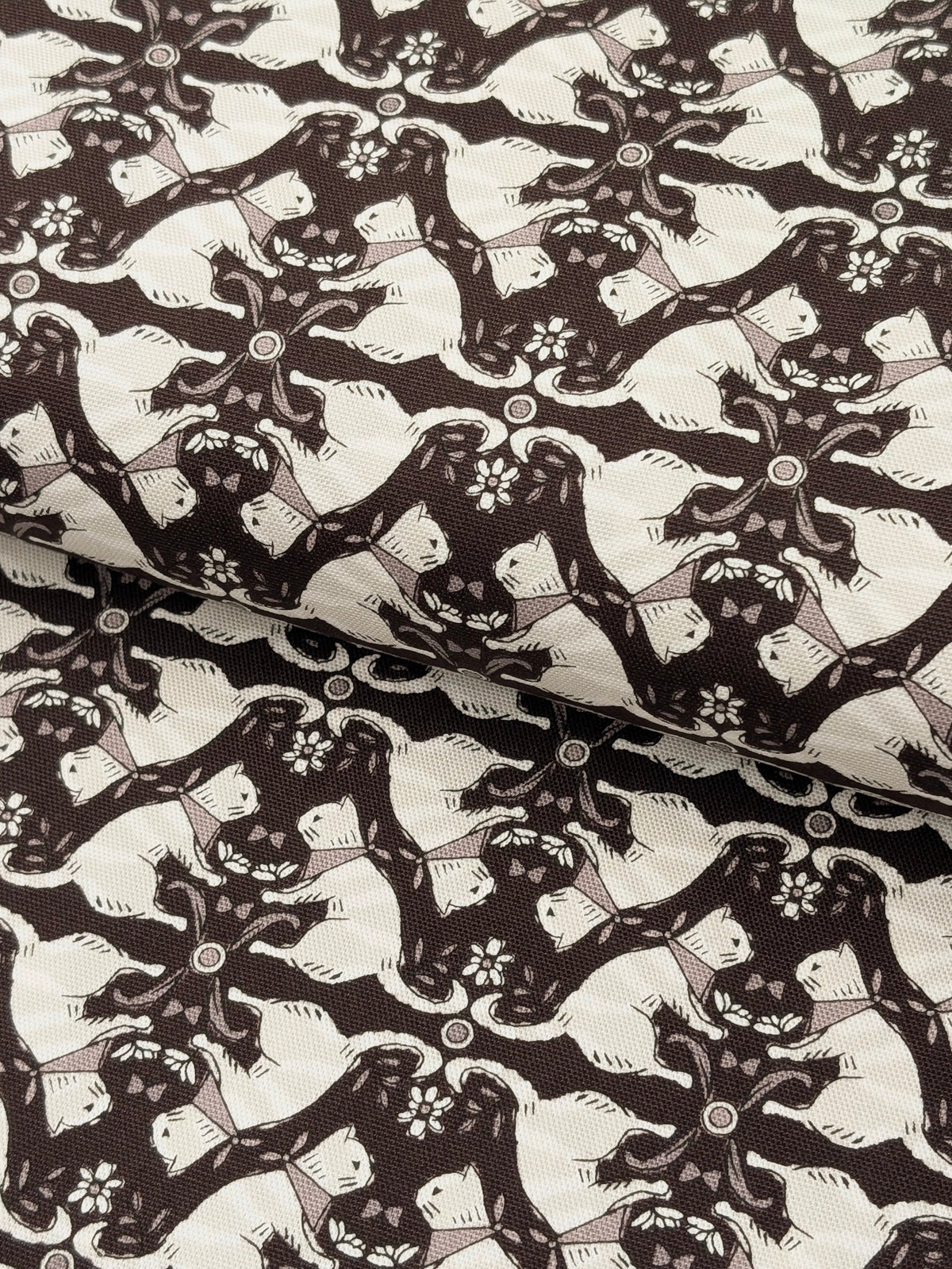 Yuwa - Kaleidoscope Cats Oxford Cotton Fabric - Black