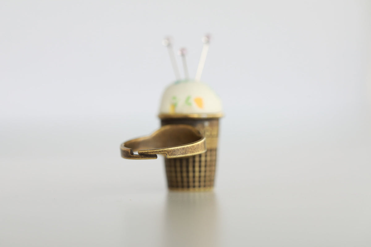 Little House - Pincushion Thimble Ring