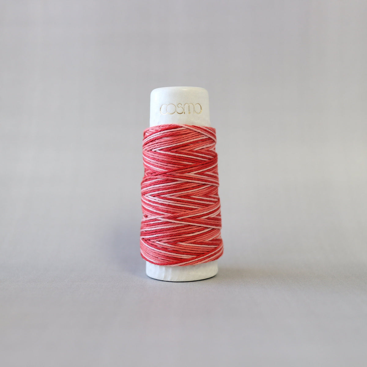 Lecien Cosmo - 'Hidamari' Cotton Sashiko Thread 30m Spool - Rose Bouquet (Gradation Pink)
