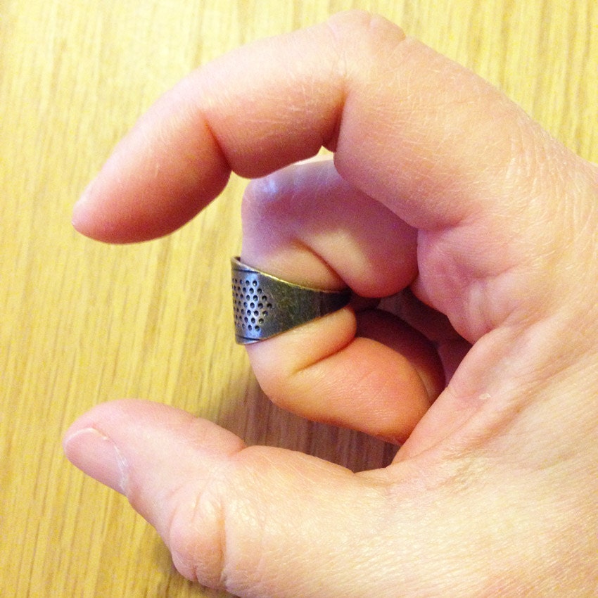 Little House - Knuckle Ring Thimble