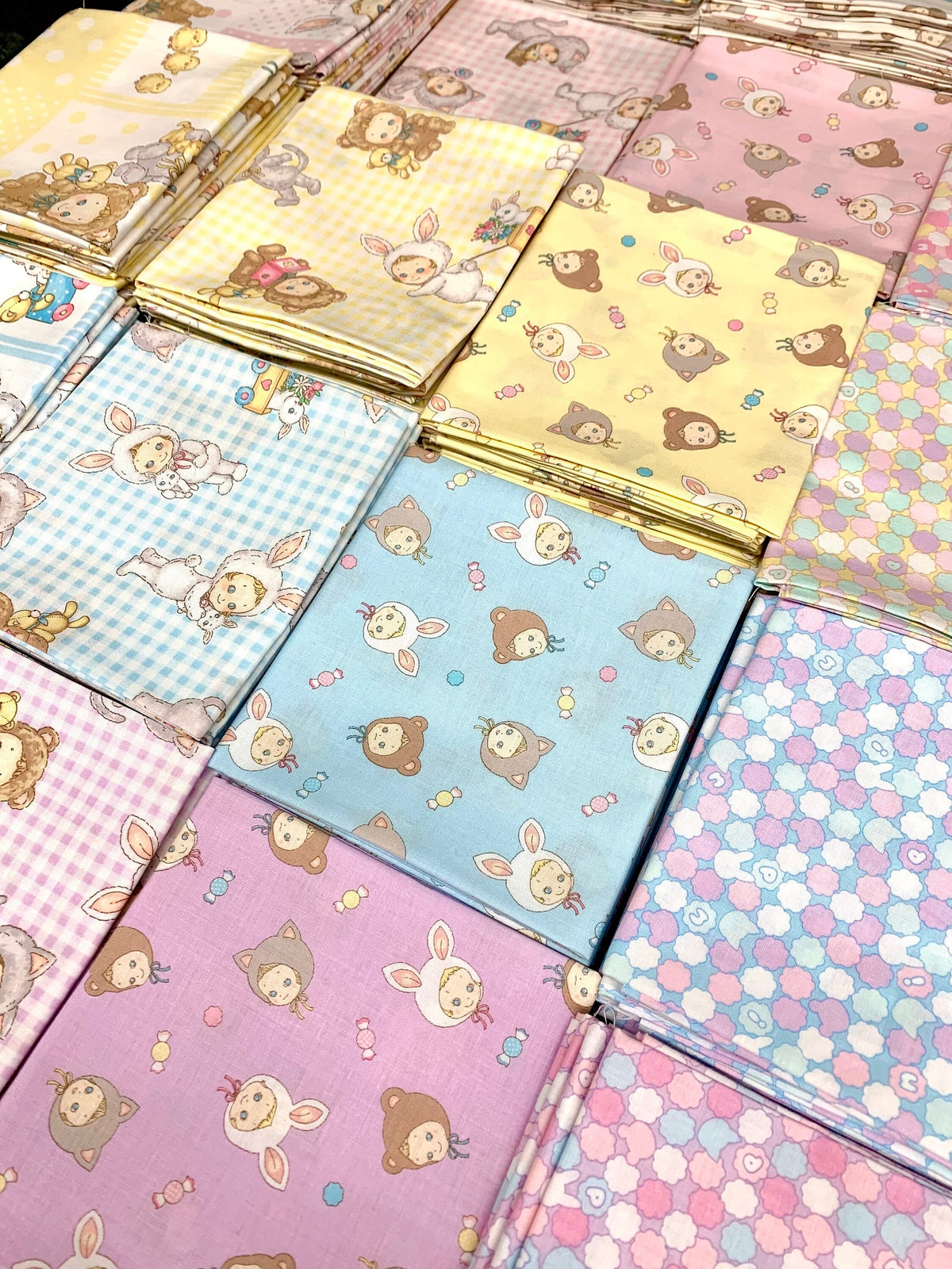 QuiltGate - PRE-CUT Animal Onesies Puni Puni Candy Cotton Fabric Fat Quarter