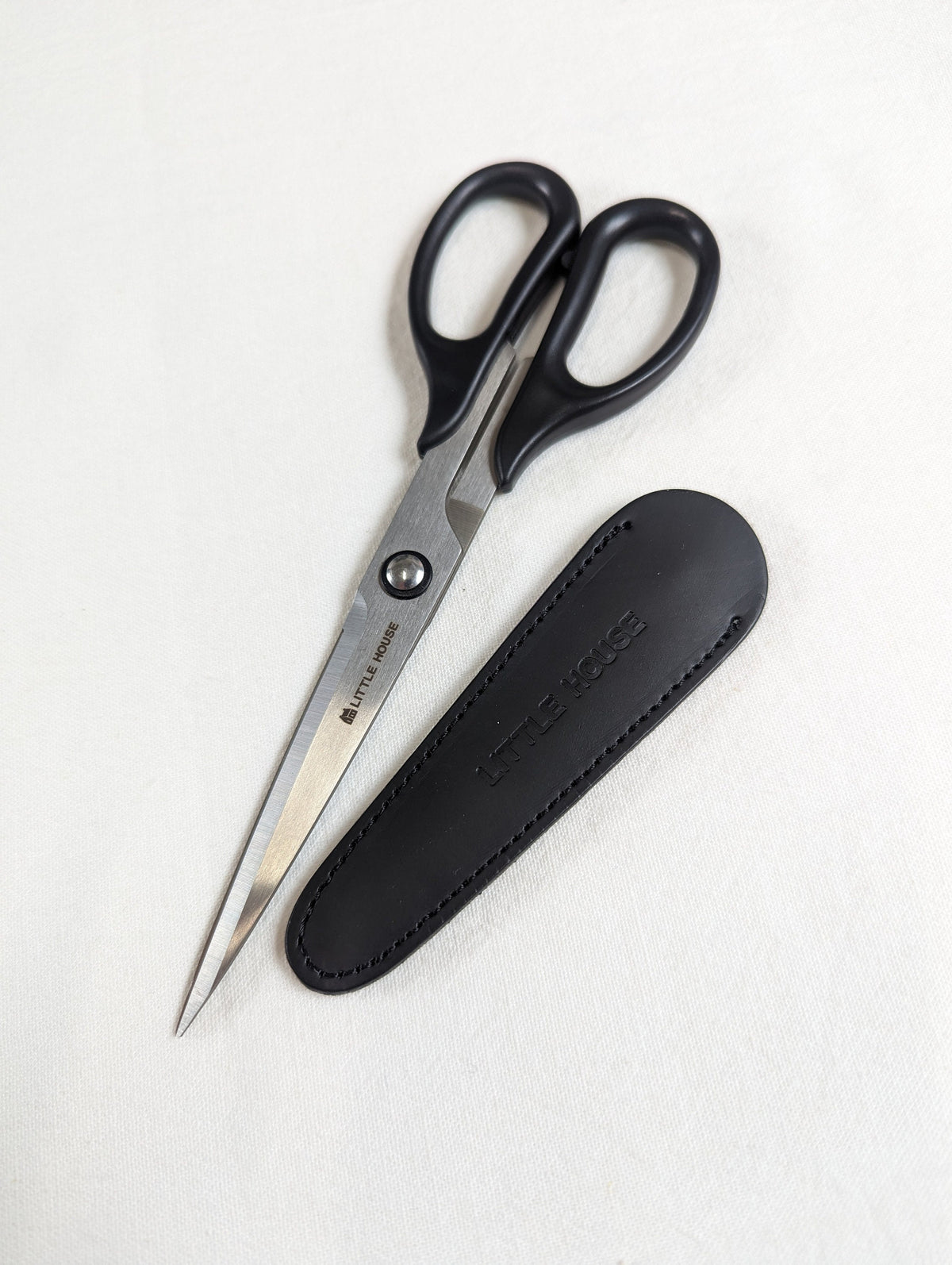 Little House Quilt Scissors & Leather Case 185 mm