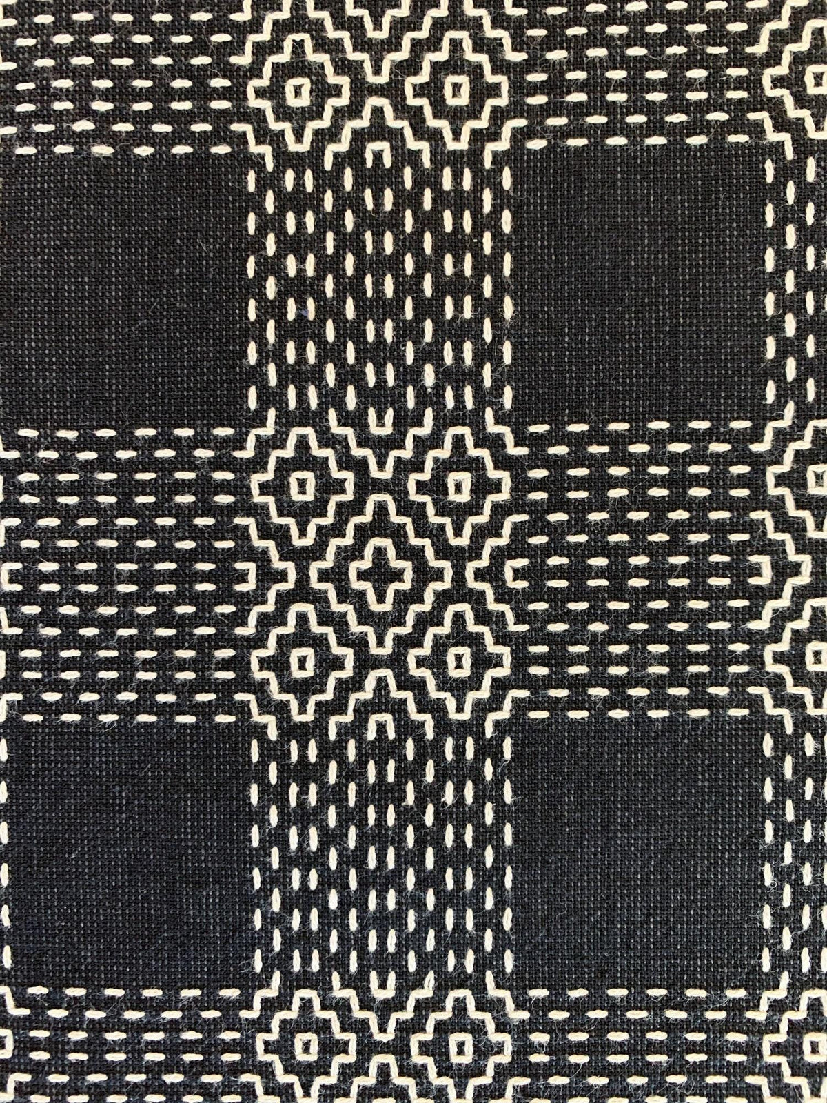 Olympus - Sashiko Sakizomemomen Fabric by the Yard - Black White