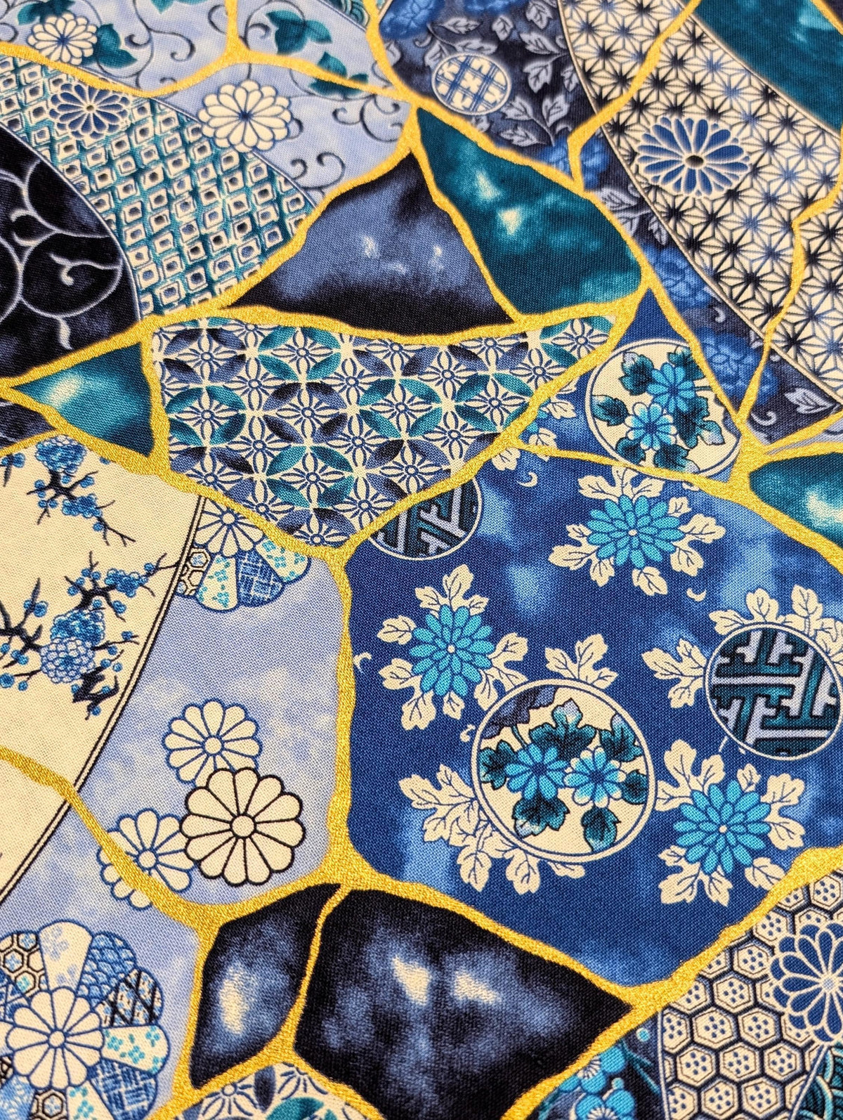 Senyo - Patterned Kintsugi Collage Cotton Fabric - Blue and White