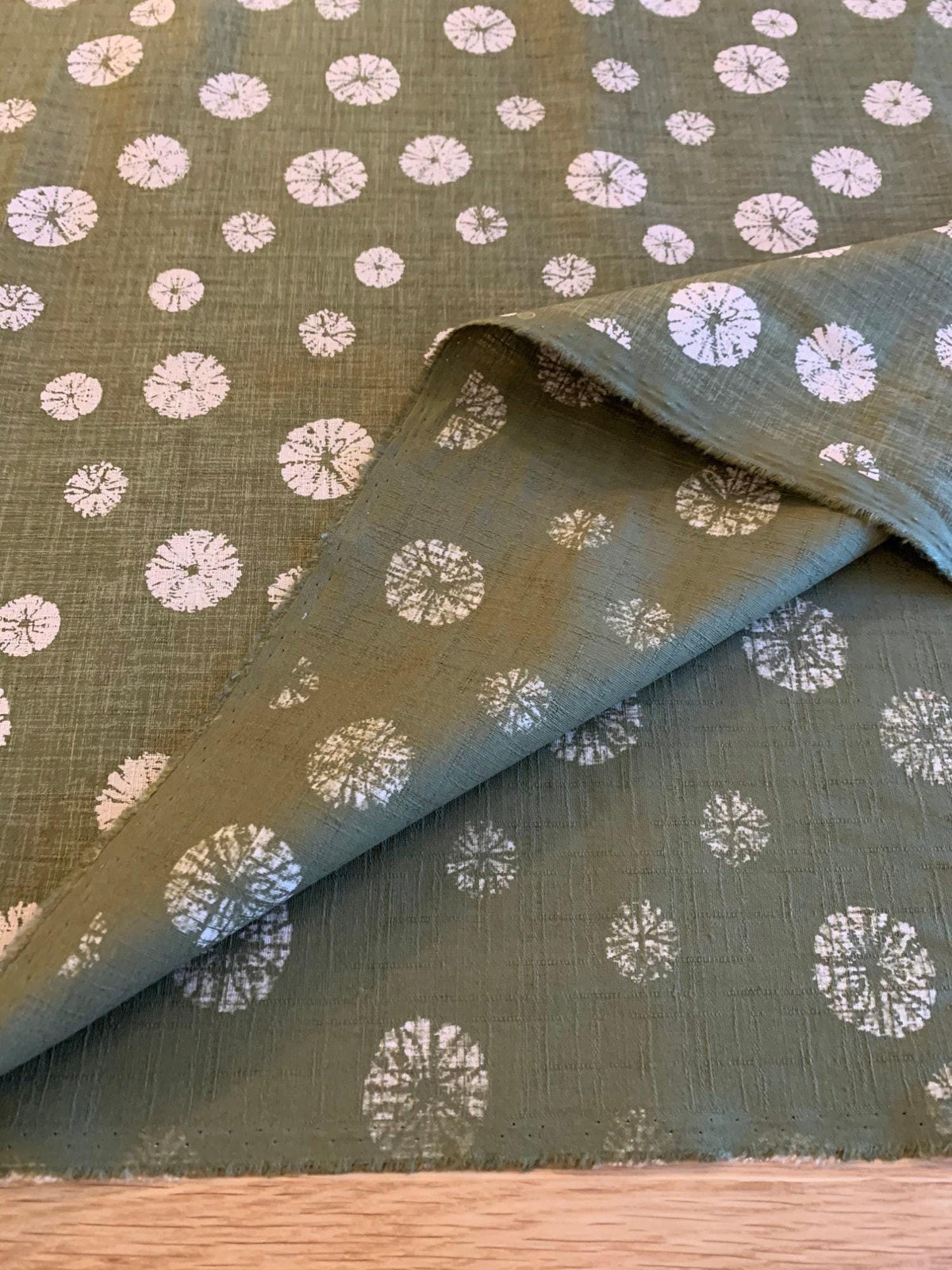 Morikiku - Shibori Sand Dollars Cotton Dobby - Sage Green Beige