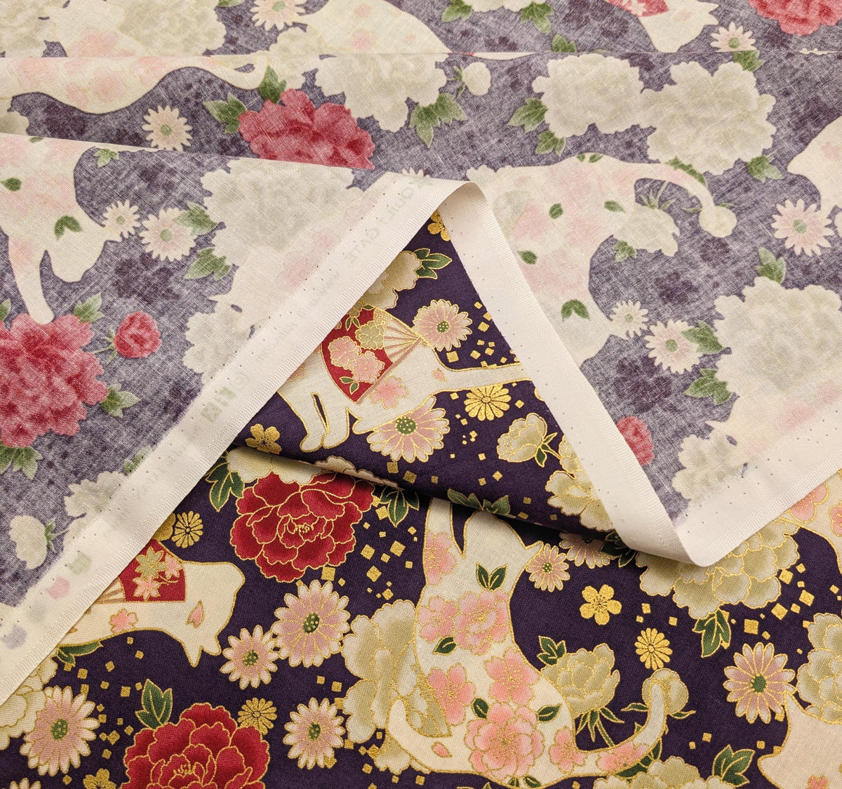NEW Cats and Roses QuiltGate Hyakka Ryoran Japanese cotton fabric HR3480-12 D purple