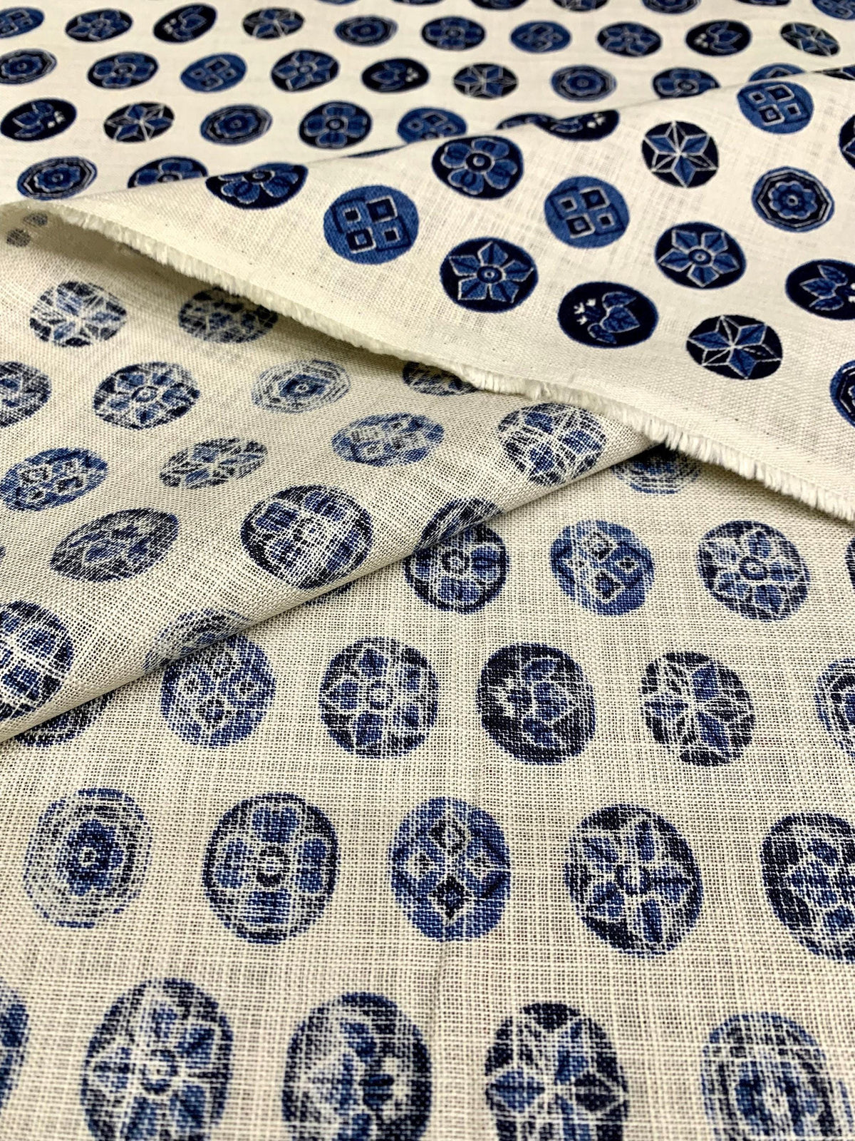 Sevenberry - Vintage Crests Cotton Fabric - Beige Blue