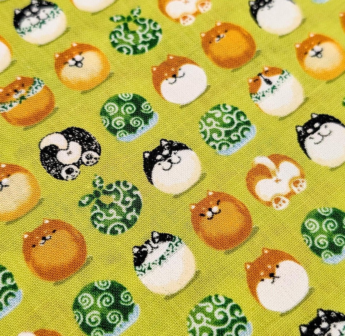 Senyo - Shibas With Furoshiki Cotton Fabric - Lime Green