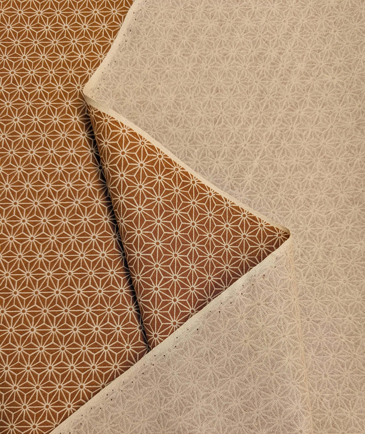 Sevenberry Small Asanoha stars Japanese cotton fabric 88222-2-12 beige & orange