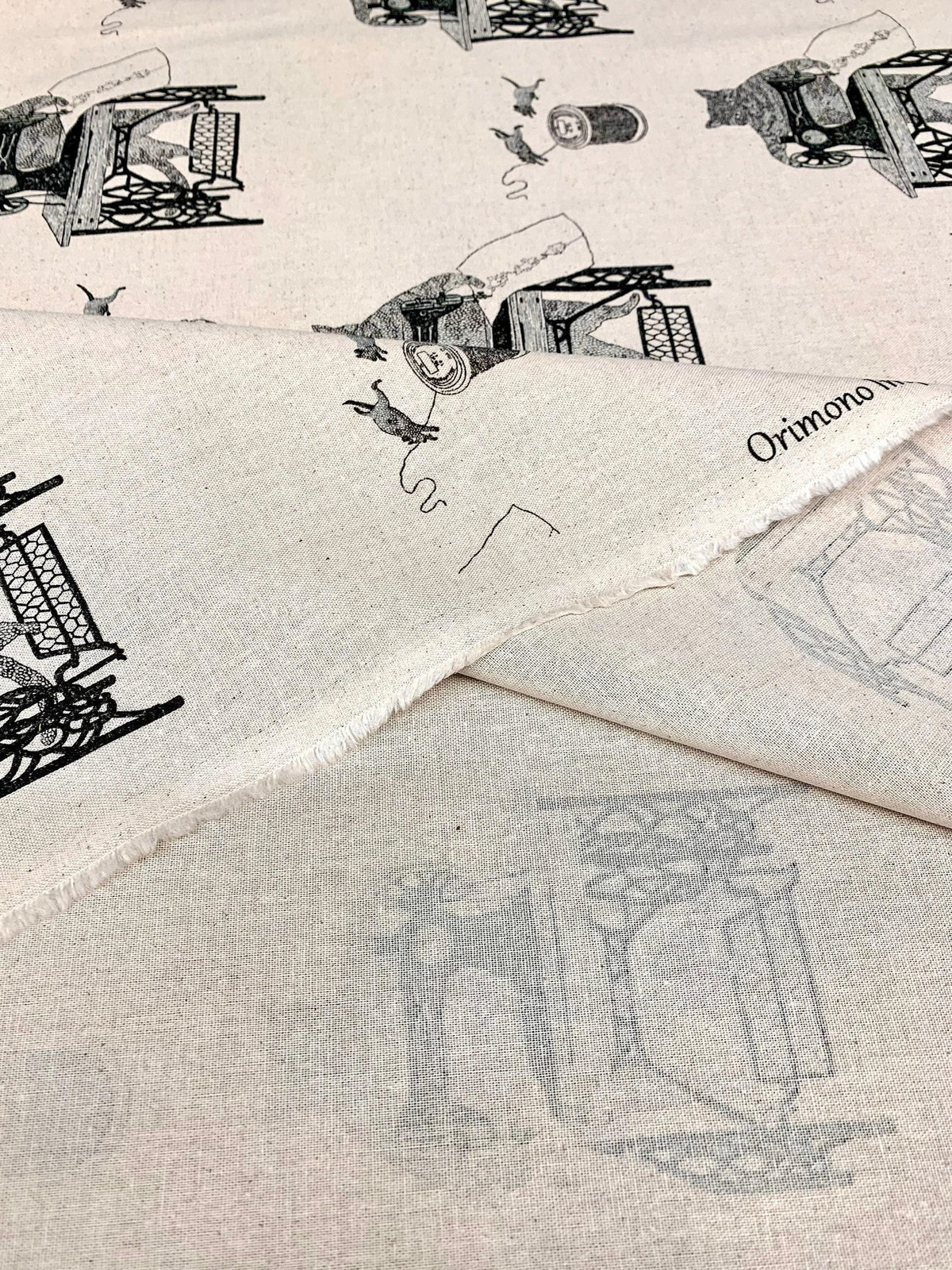 Koizumi - Purr-Fect Stitches Cats with Sewing Machines Cotton/Linen Canvas - Beige Black