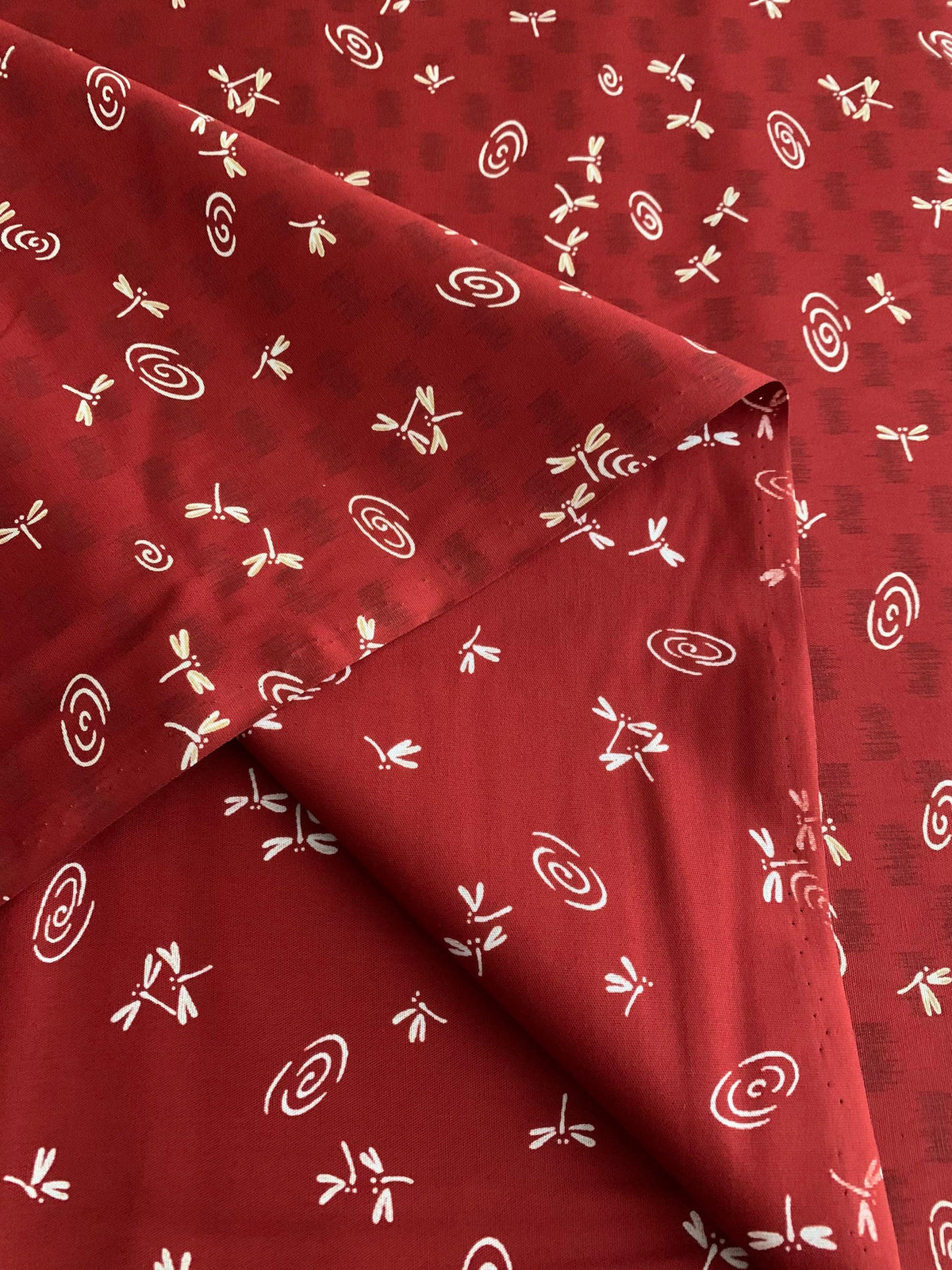 Dragonflies at the Water's Edge Japanese cotton fabric 3030-4D red